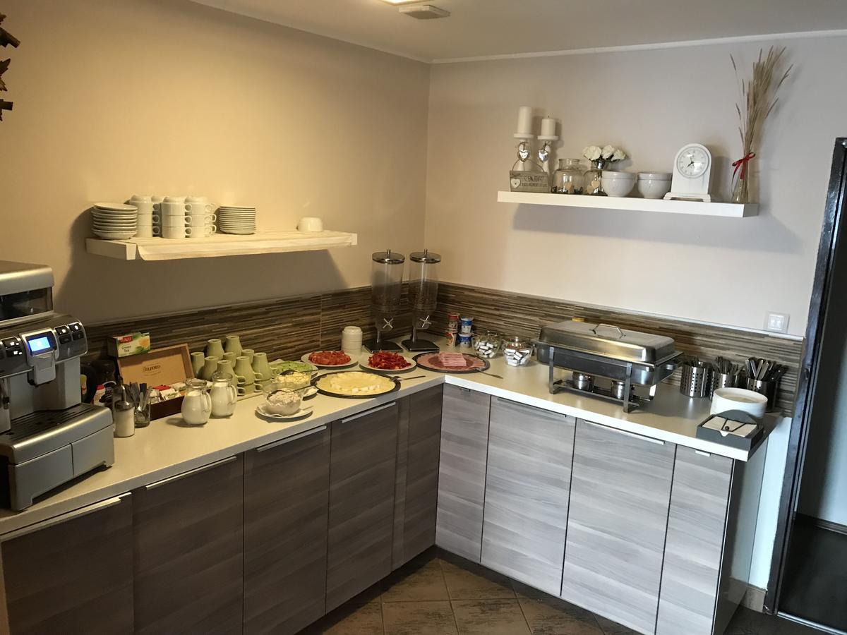 Restaurace A Penzion U Hasicu Klimkovice Eksteriør bilde